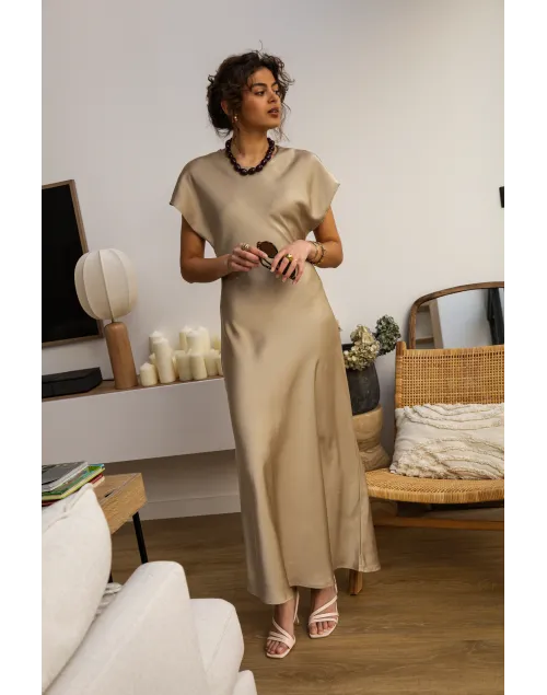 Robe Sarah